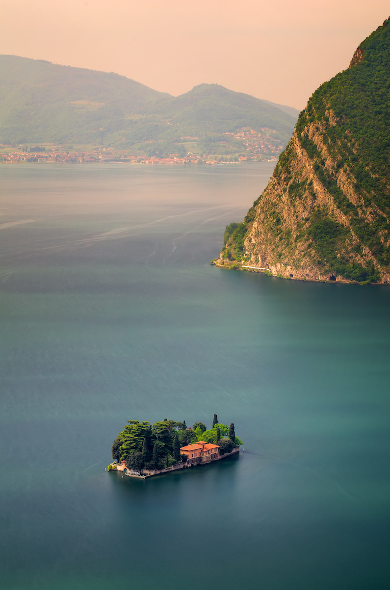 Isla de San Paolo en el lago de Iseo