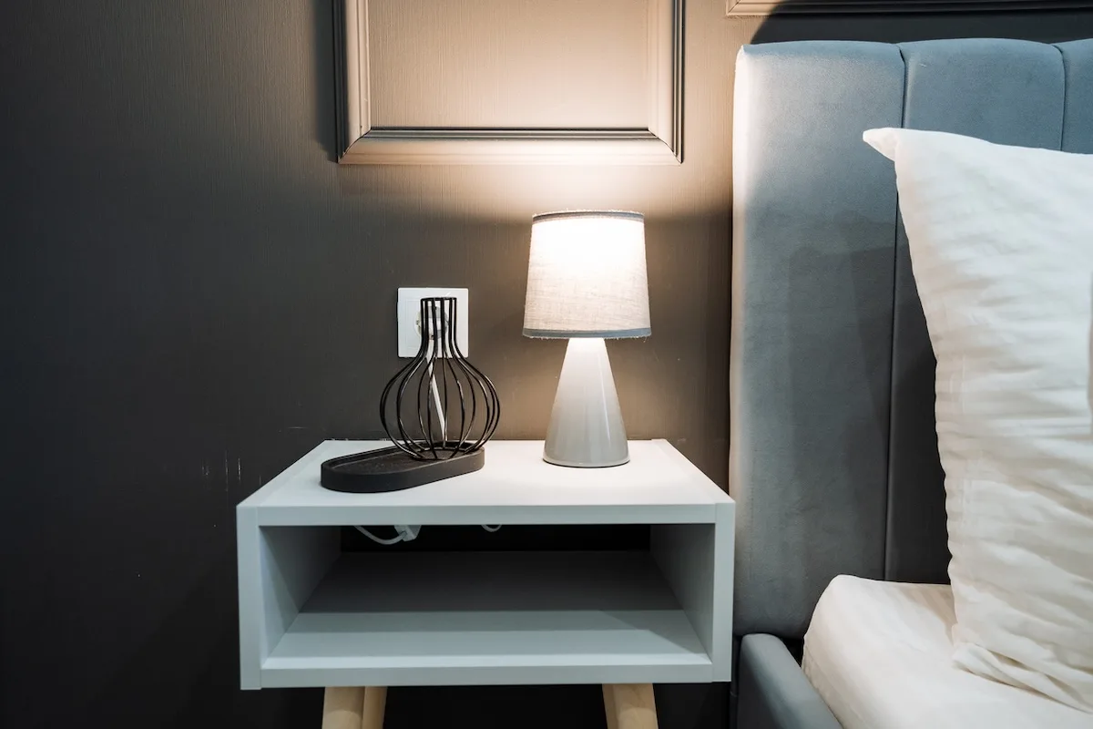 Cómo elegir las lámparas perfectas para la mesita de noche