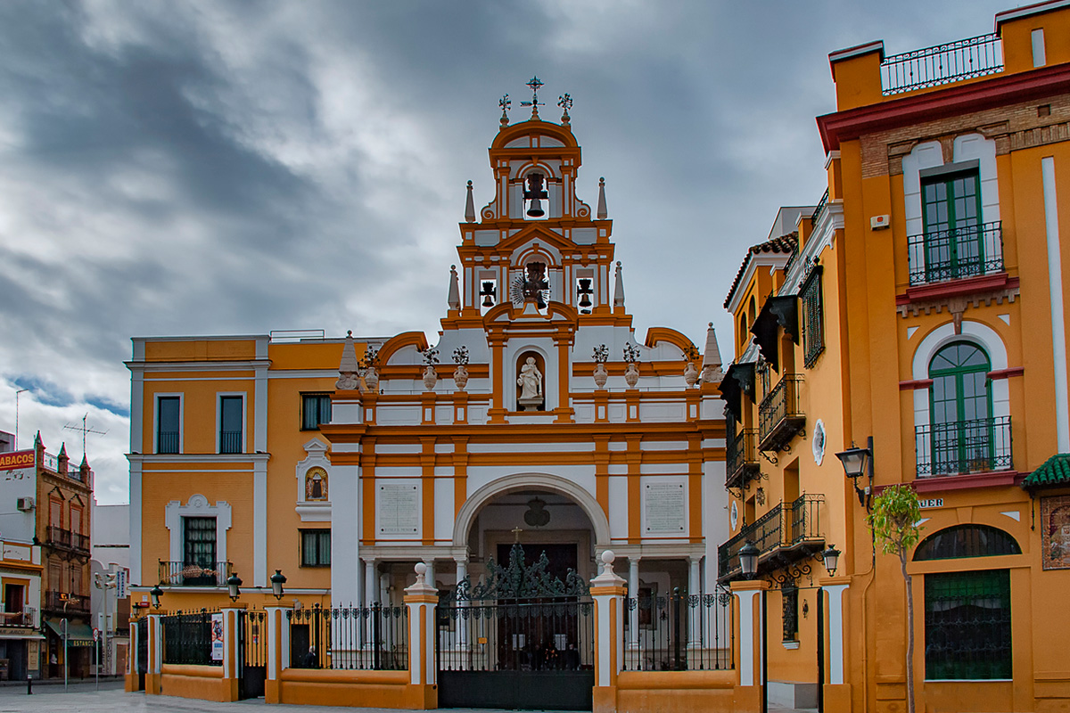 Cuántas iglesias hay en Sevilla