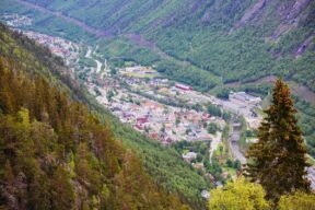 Rjukan, la ciudad noruega siempre a oscuras iluminada por gigantescos espejos