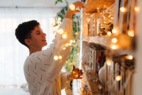 Cómo utilizar las luces de Navidad todo el año